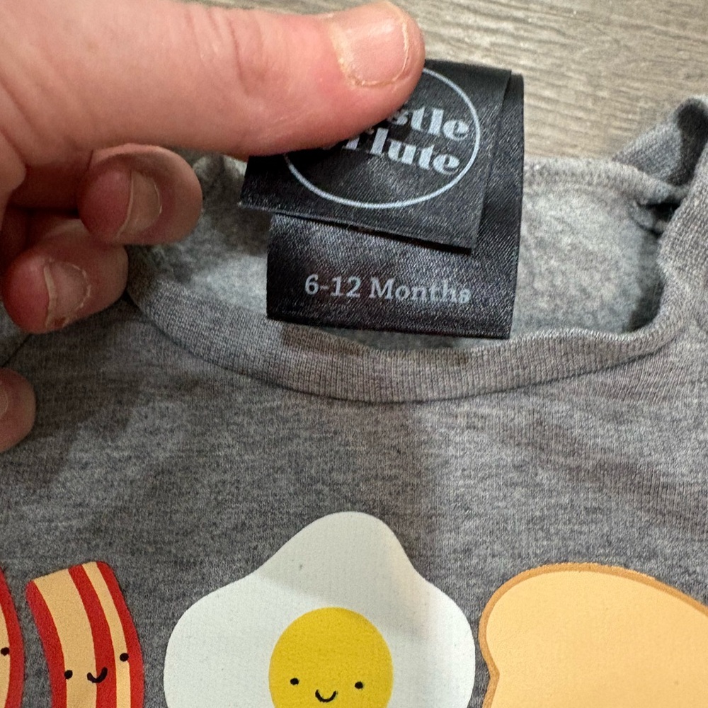 Whistle and flute sweatshirt - Picture 3 of 3